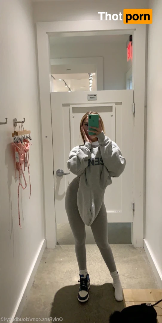 COLLEGE SOPHOMORE 😋 12177736