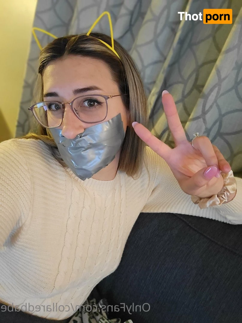 Collared Babe 5119095