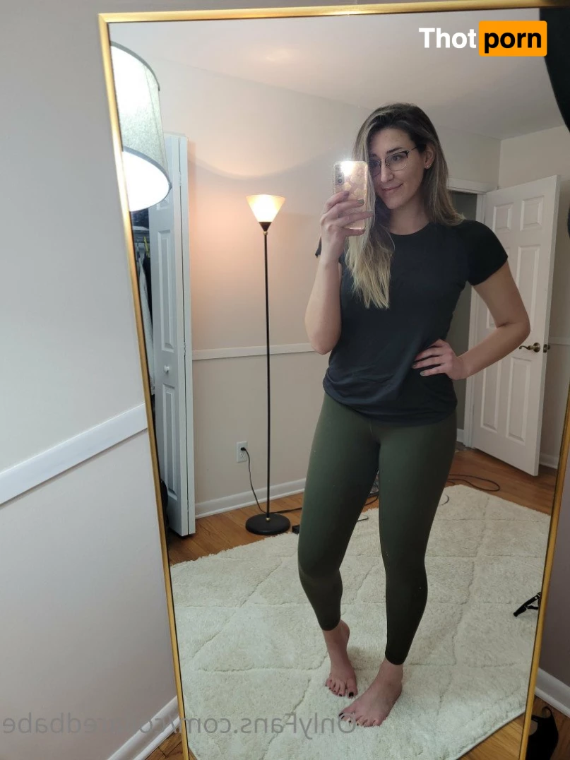 Collared Babe 5119219