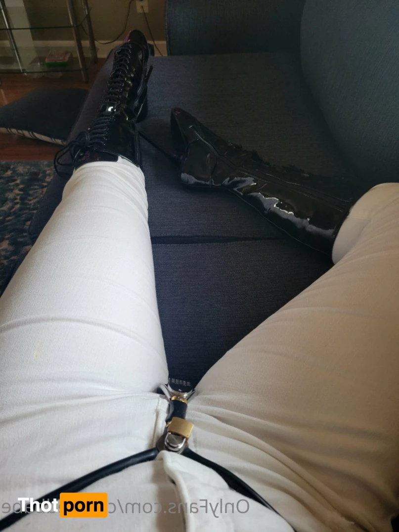 Collared Babe 5119293