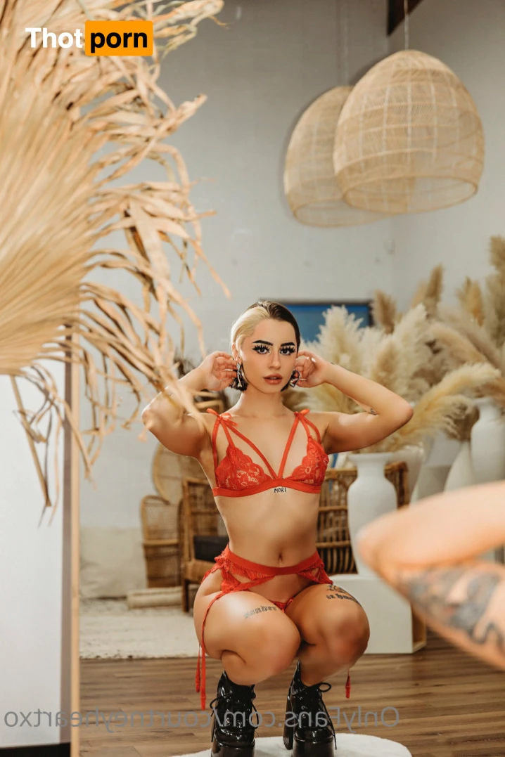 Courtney 💕 12153741