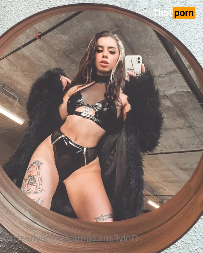 Courtney 💕 12154684