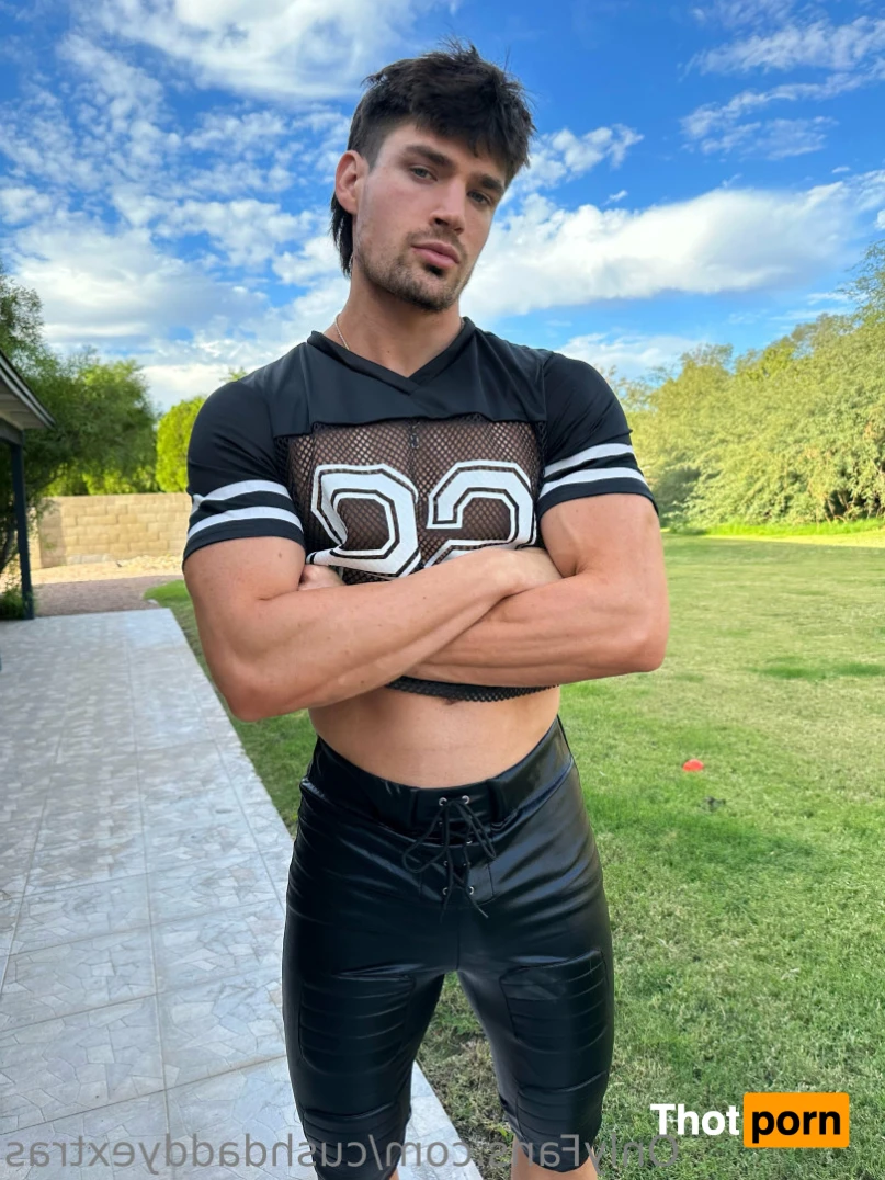 Wyatt Cushman Free 13403008