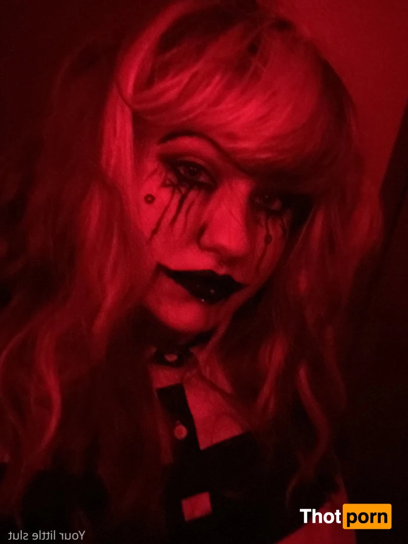 𝓓𝓪𝓭𝓭𝔂’𝓼  𝓛𝓲𝓽𝓽𝓵𝓮  𝓢𝓵𝓾𝓽 5142833