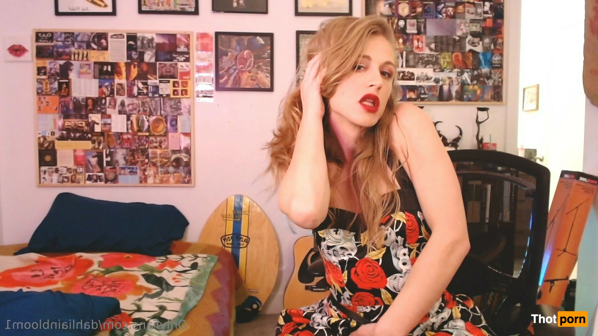 Dahlia Bloom 13383961