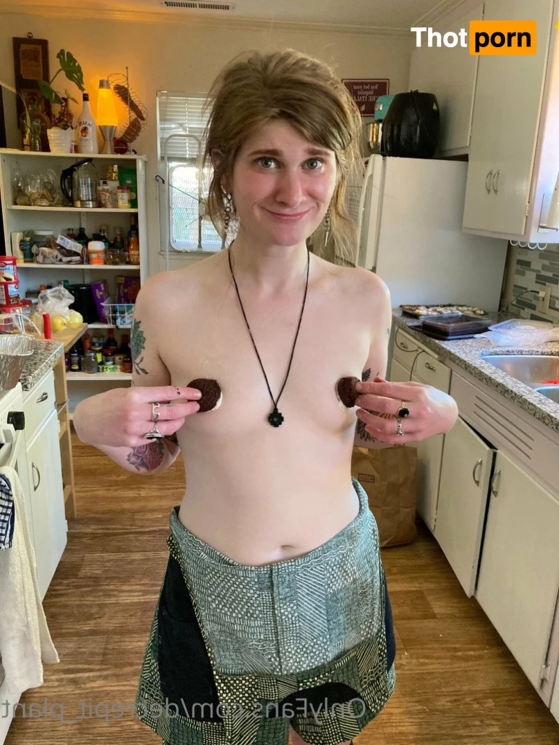 Decrepit_Plant 5191251