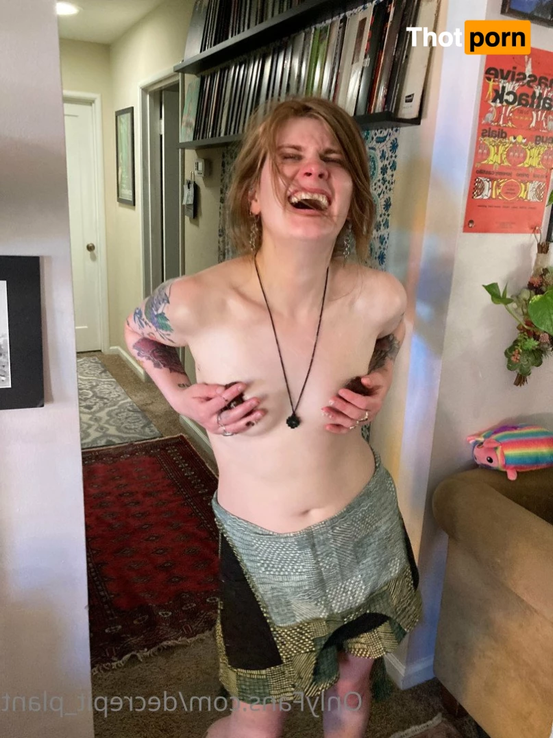 Decrepit_Plant 5191454