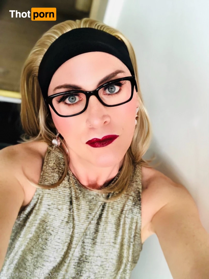 Dee 🇬🇧 9969793