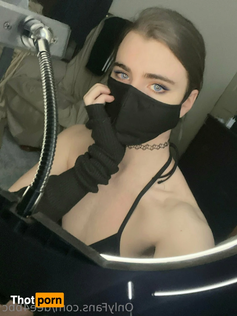 Dee 🇬🇧 11060934