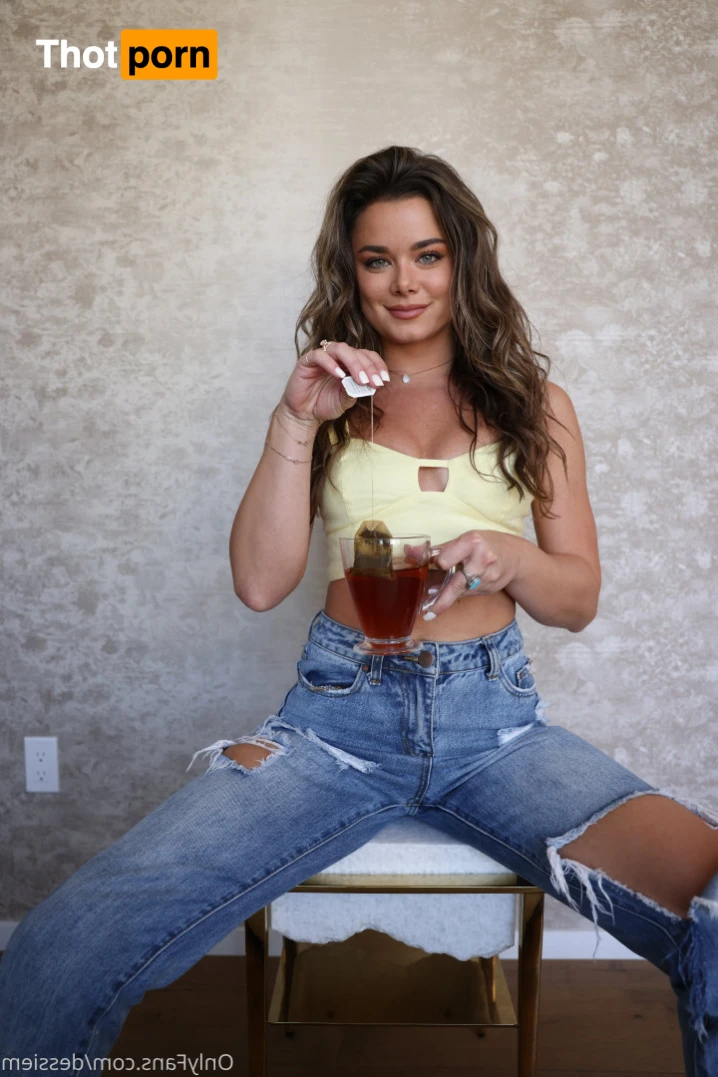 🦋Dessie🦋 13337432