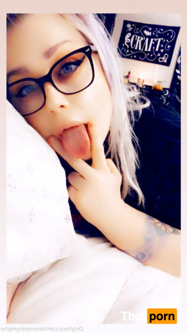 DoomedNympho 5082670