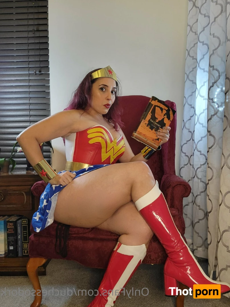 Nina Osegueda, Queen of Hell 🤘 5768538