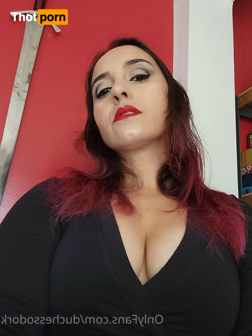 Nina Osegueda, Queen of Hell 🤘 5768636