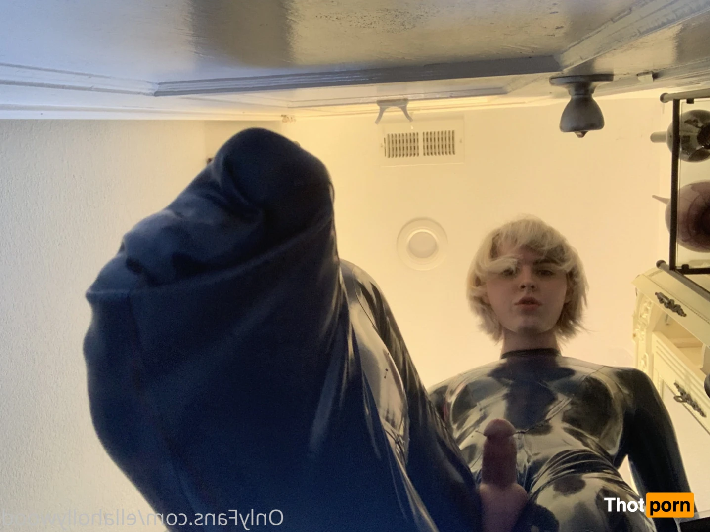 Jean Hollywood 13280137