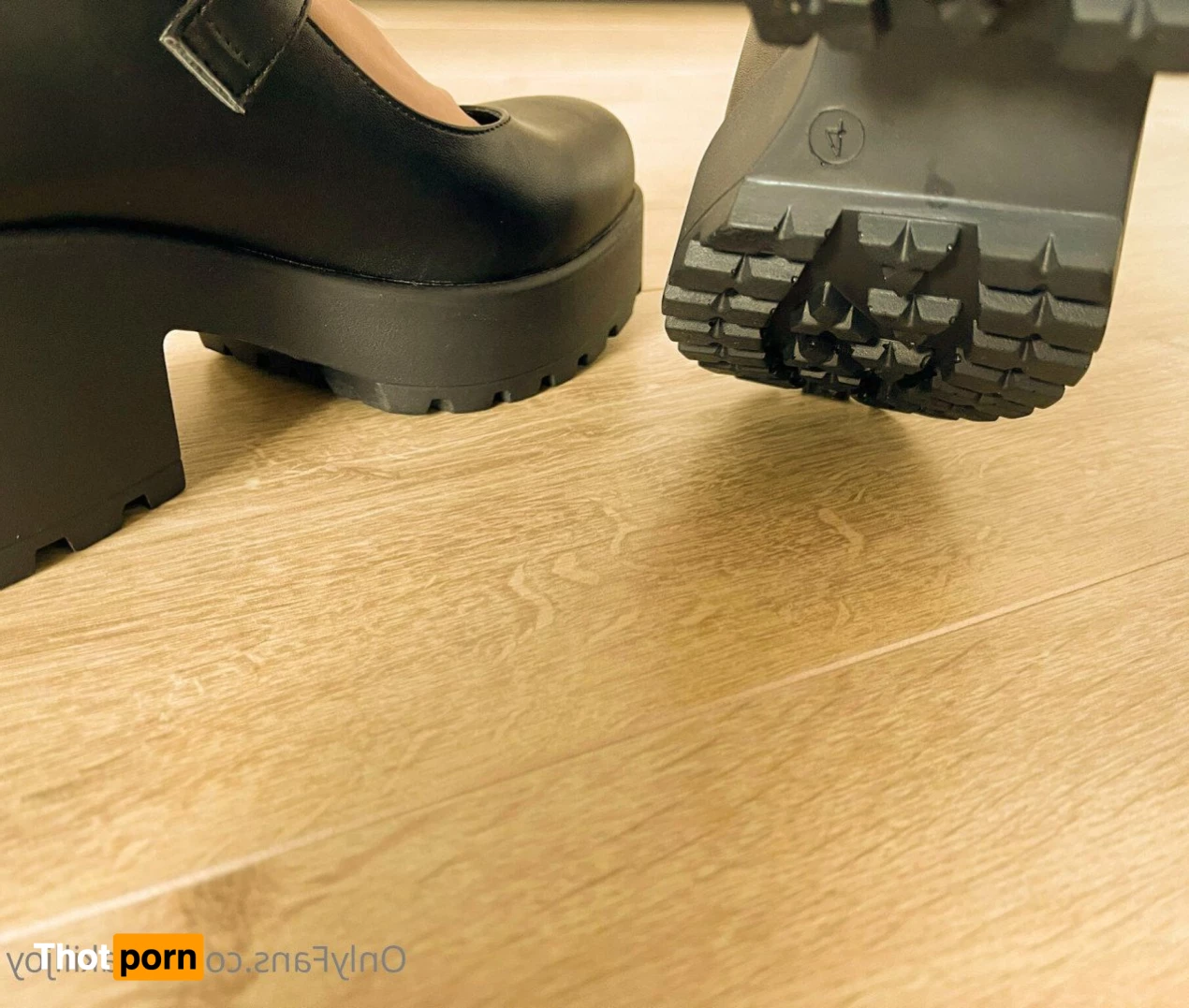 Giantess Ella 5087747