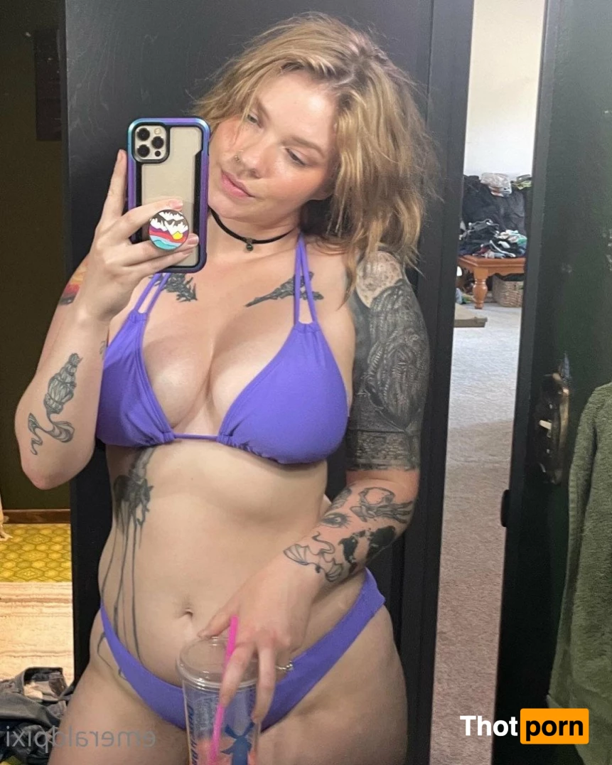 (っ◔◡◔)っ 🌸 𝐸𝓂𝑒𝓇𝒶𝓁𝒹 𝒫𝒾𝓍𝒾 𝐹𝓇𝑒𝑒 🌸 5090781