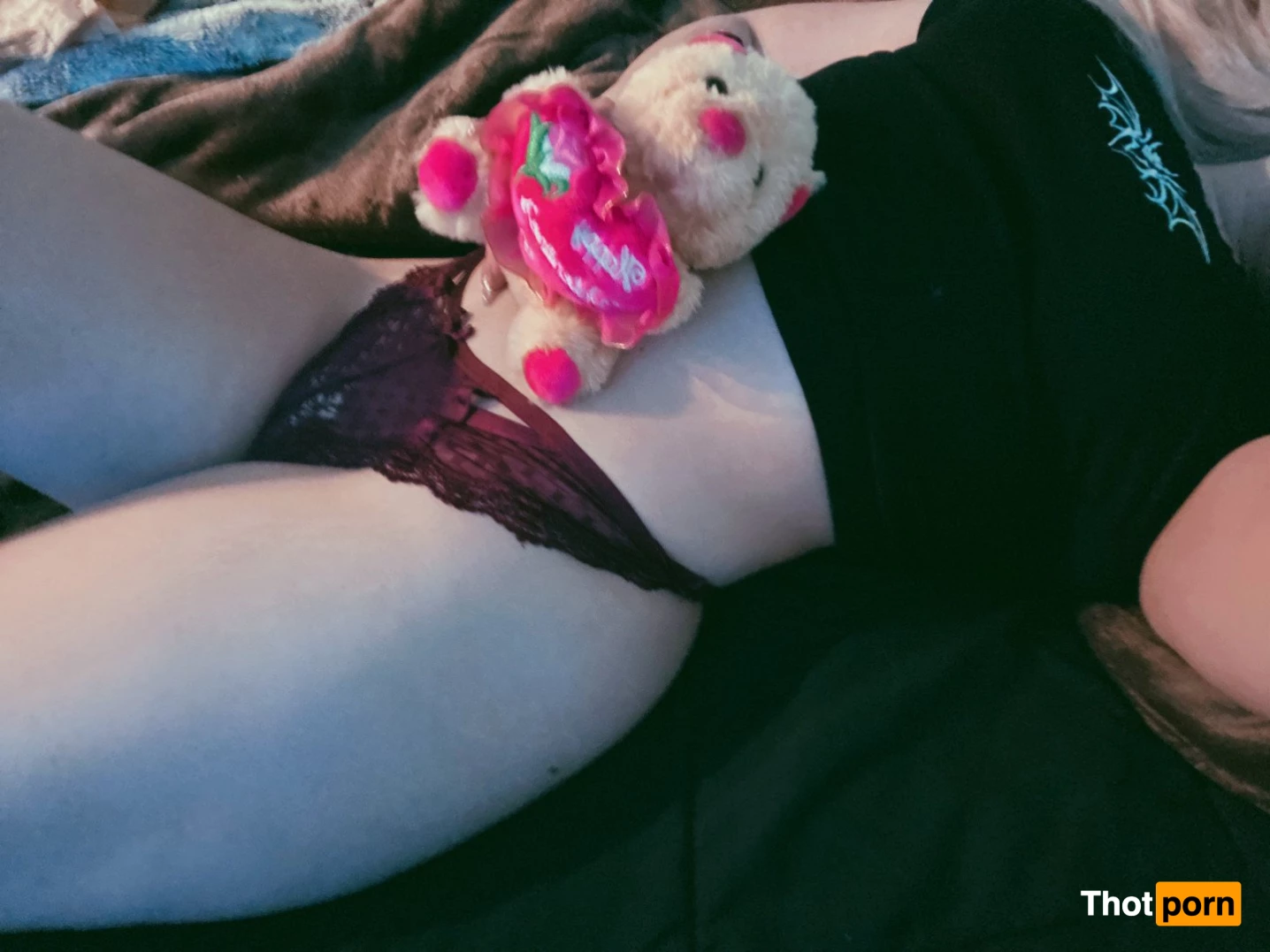 CheekyWahmen 5083795