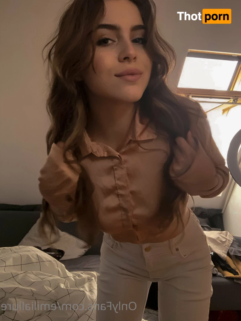 🟢  𝐸𝑀𝐼𝐿𝐼𝒜 💛🧸 5587404