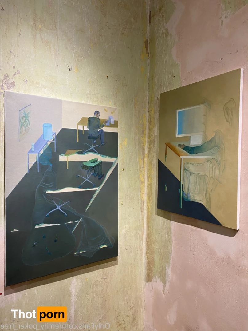 Emily wants to play🍓 5762278