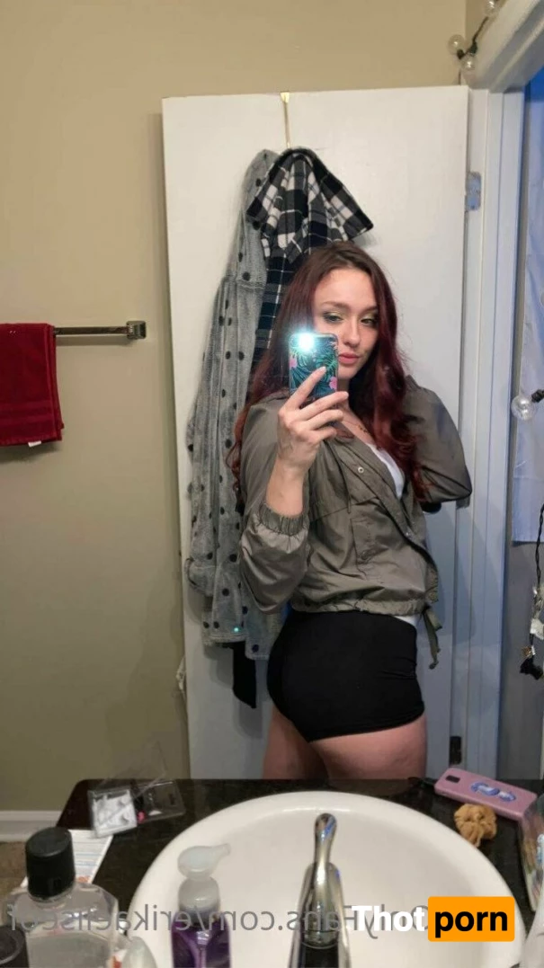 ErikaElise🌙 5087776