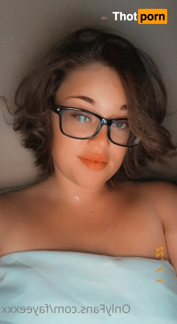 Faye ~ online 5082546