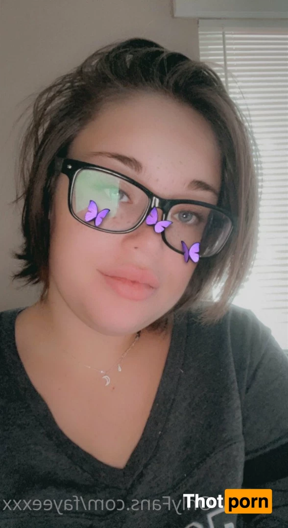 Faye ~ online 5082727