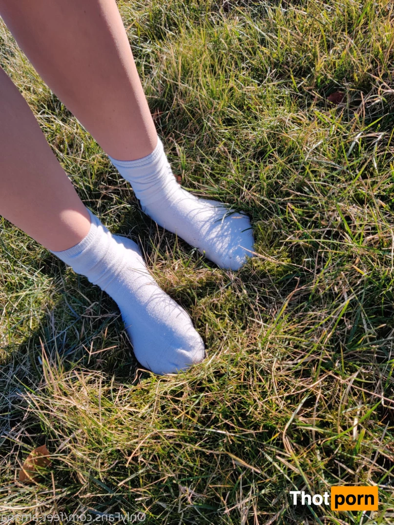 Feet me baby 🦶🏼 Foot concent EVERYDAY 👣 5580934