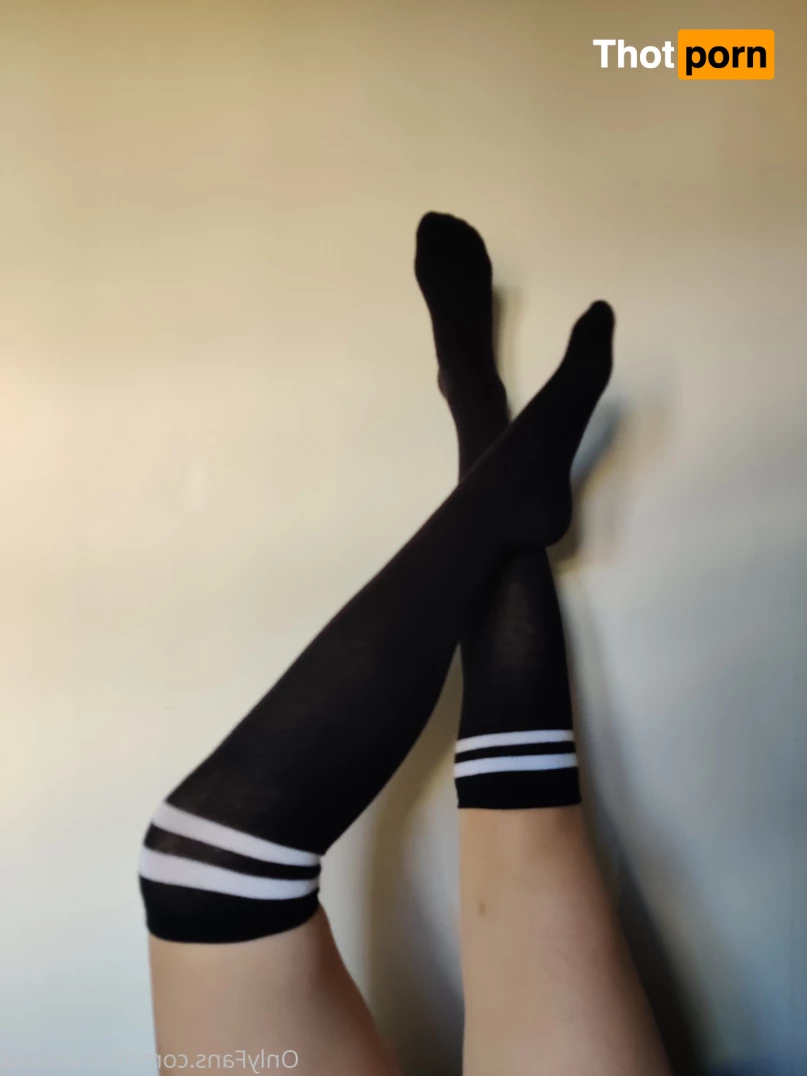 Feet me baby 🦶🏼 Foot concent EVERYDAY 👣 5580943