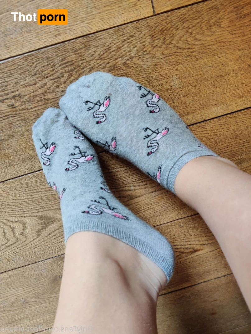 Feet me baby 🦶🏼 Foot concent EVERYDAY 👣 5581095