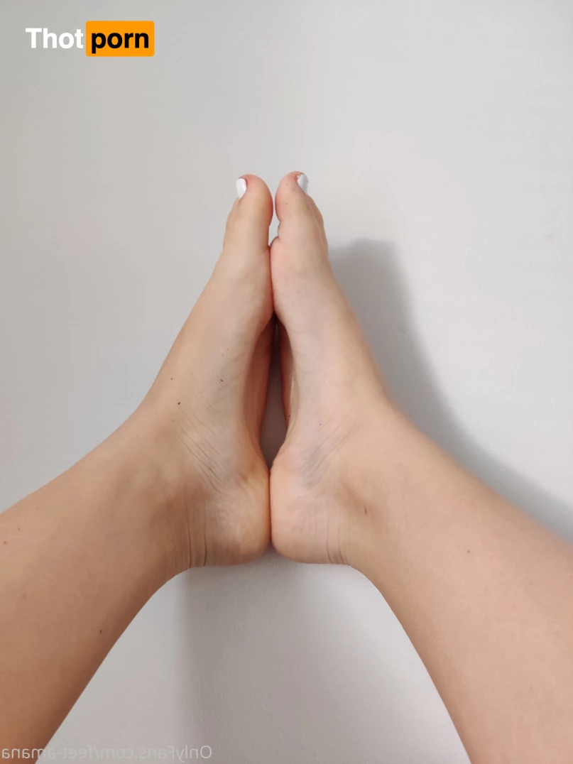 Feet me baby 🦶🏼 Foot concent EVERYDAY 👣 5581153