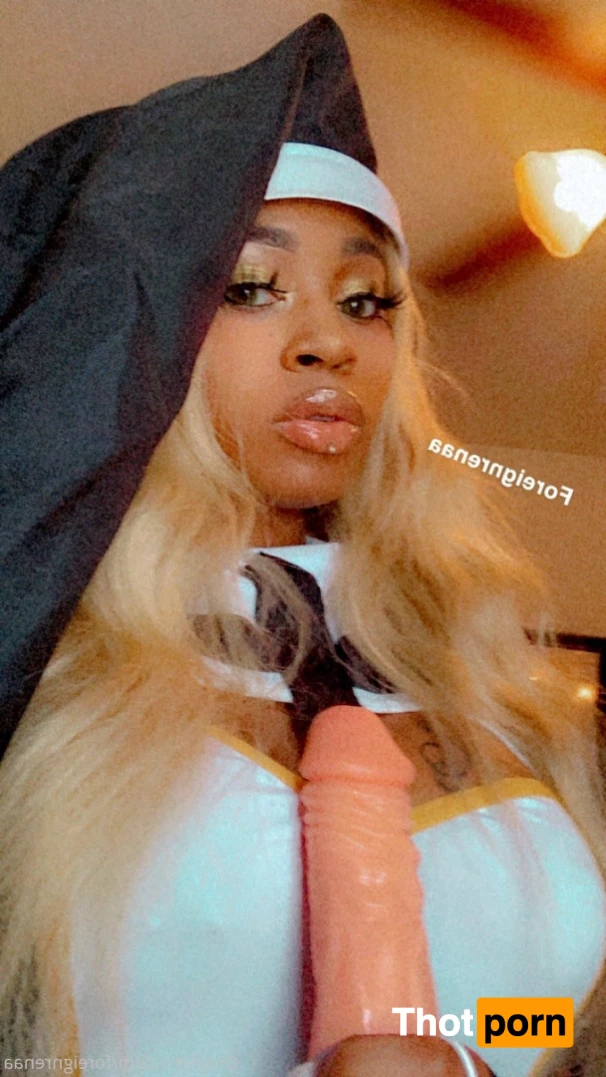 Foreign Renaa 5746075