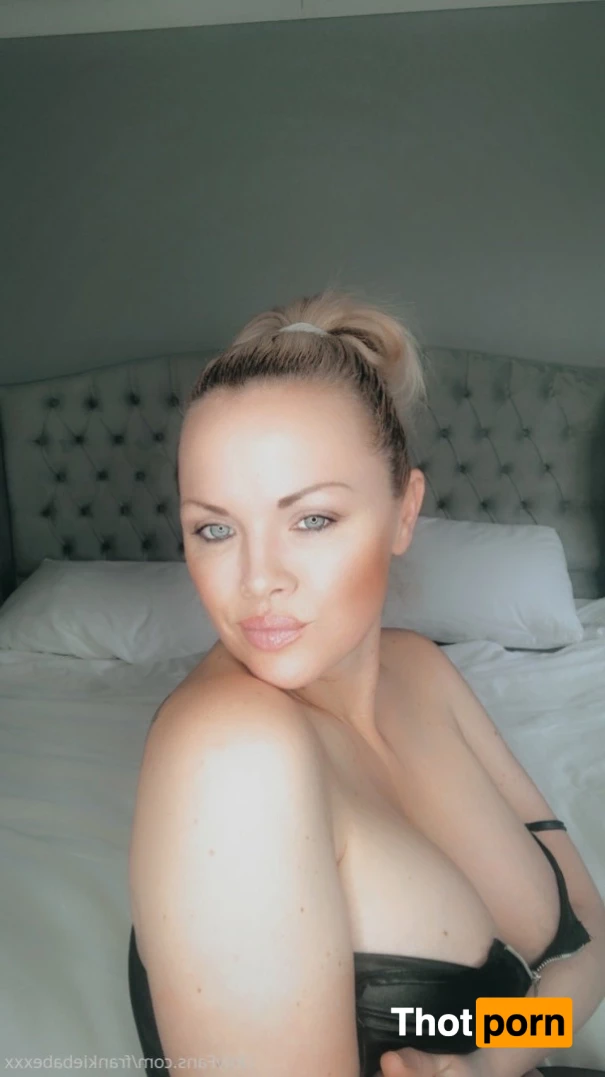 FrankieBabe 5574073