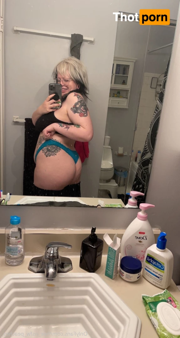 free_nsfw_peaches_ 5572676