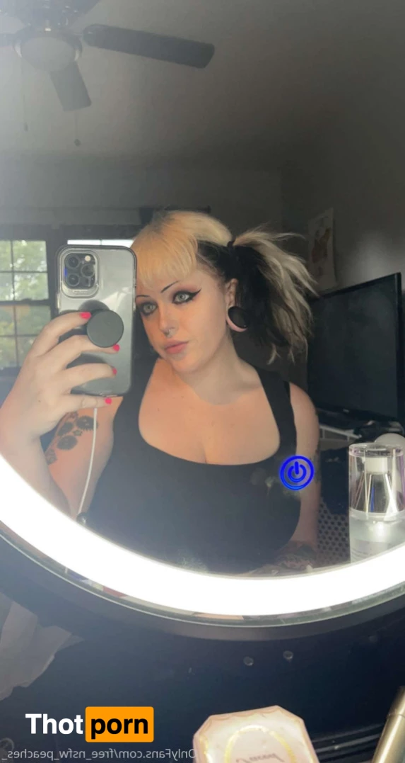 free_nsfw_peaches_ 5572783