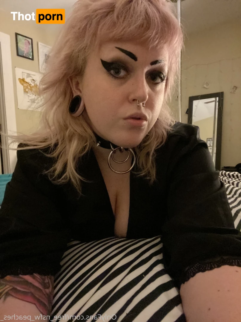 free_nsfw_peaches_ 5572833