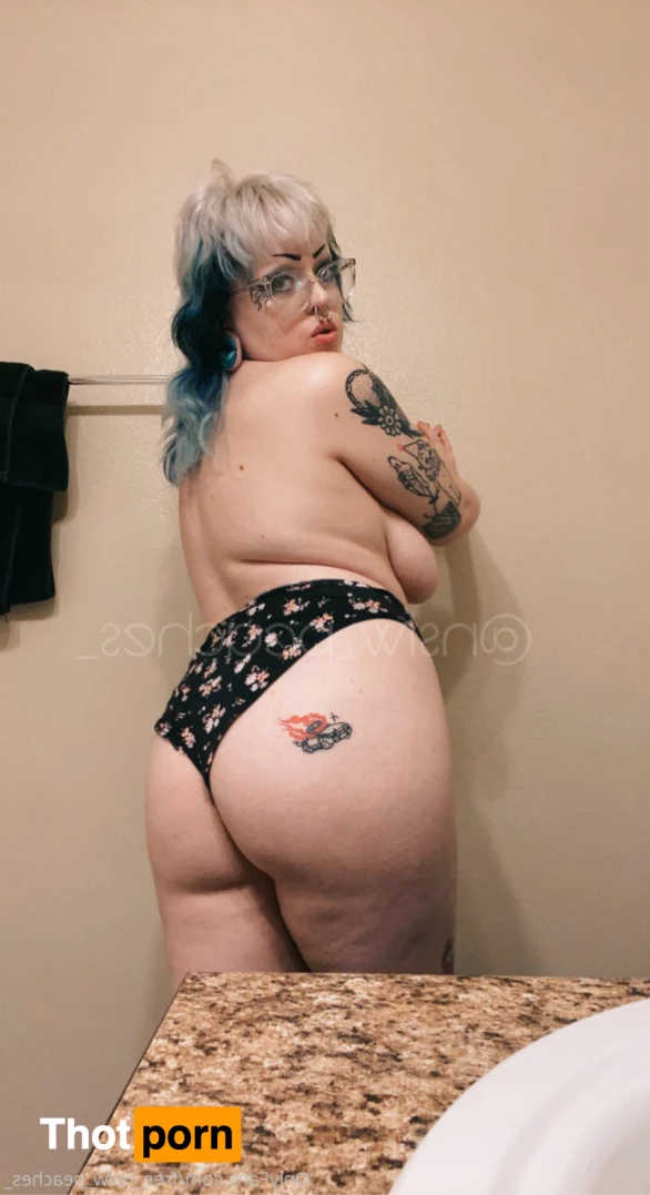 free_nsfw_peaches_ 5572842