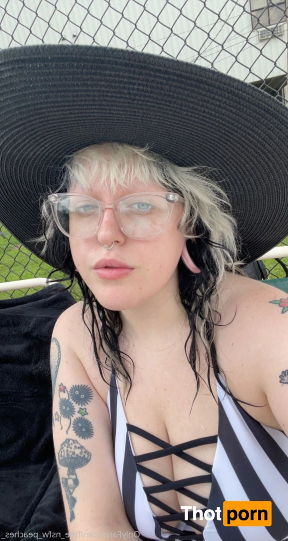 free_nsfw_peaches_ 5573021