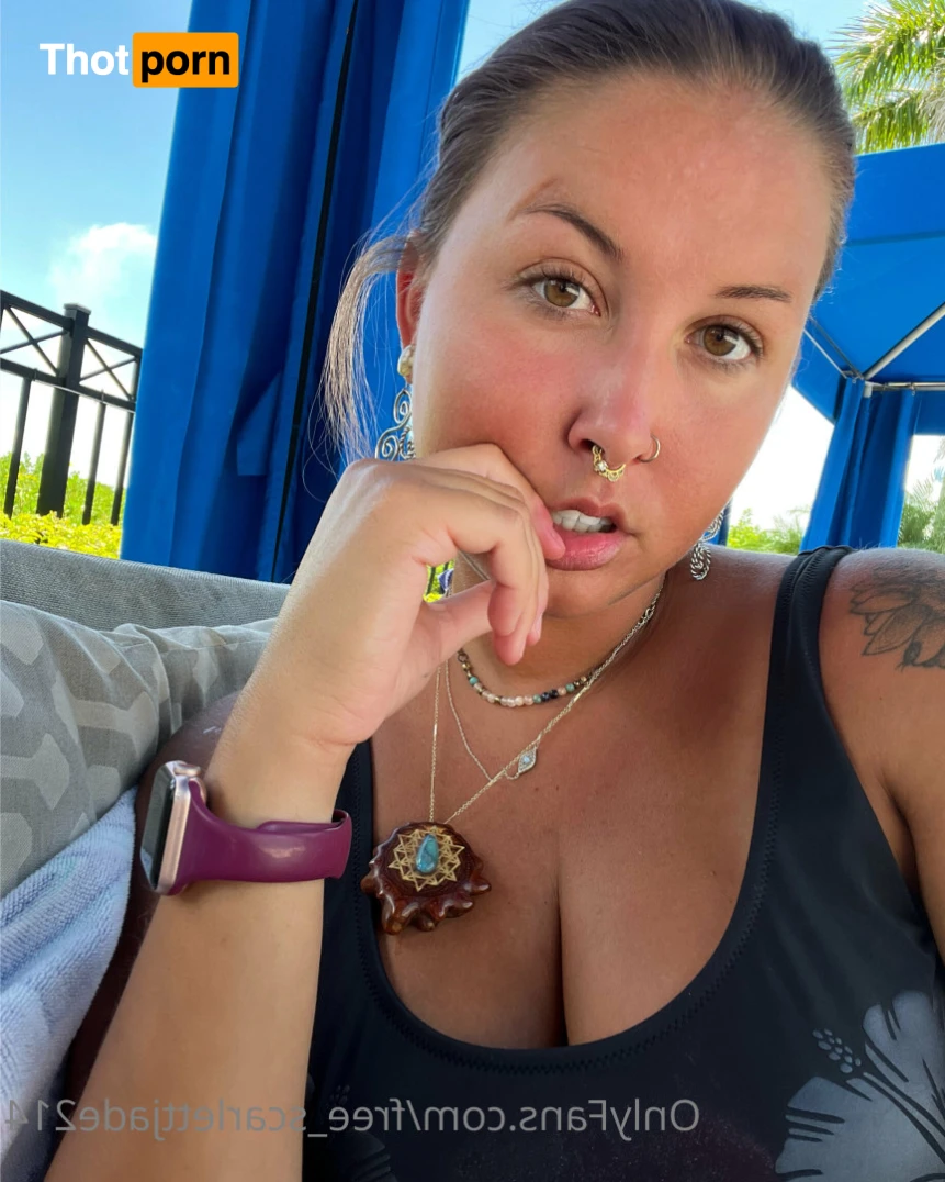 Scarlett Jade 12994886