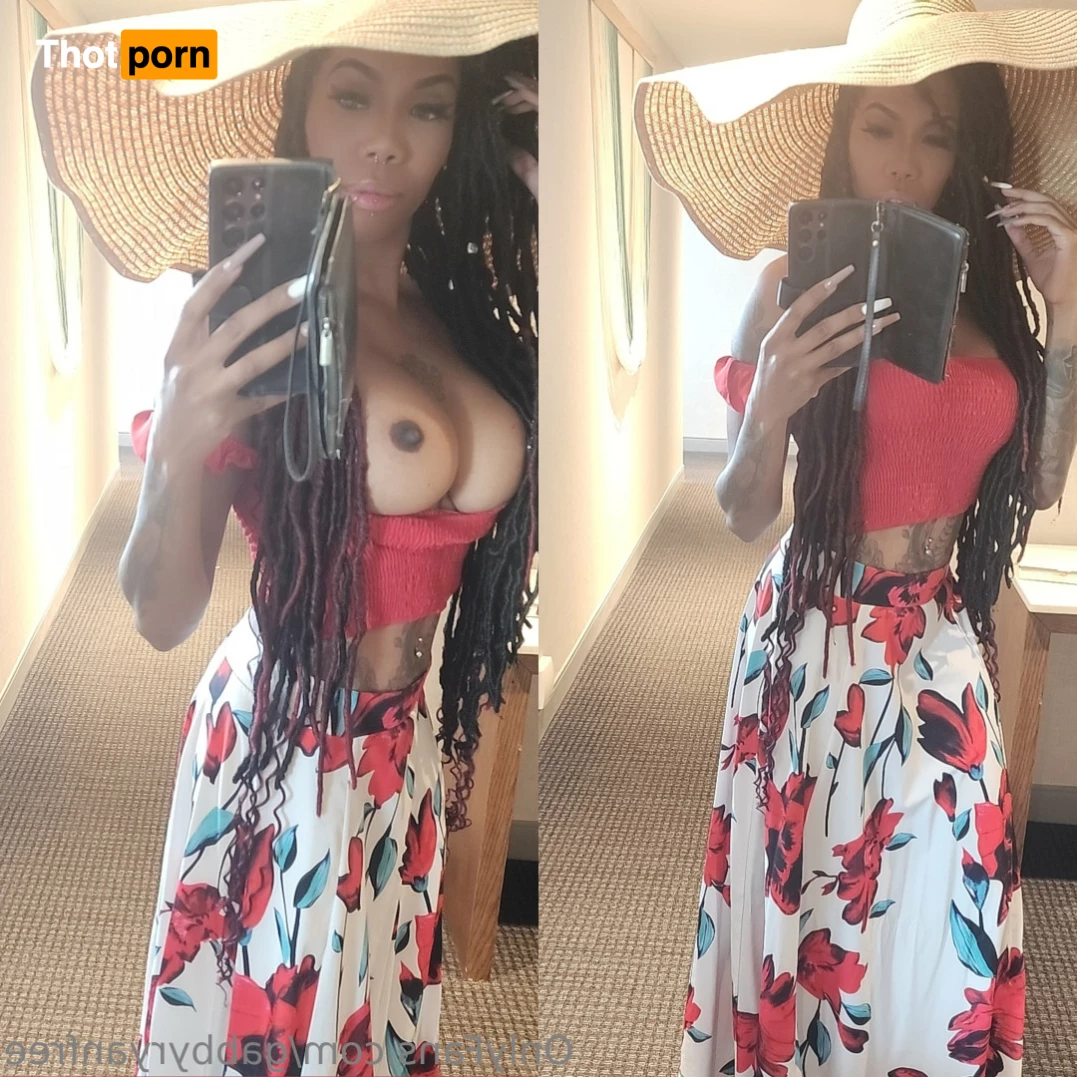 Not your average chick next door😈 5723552