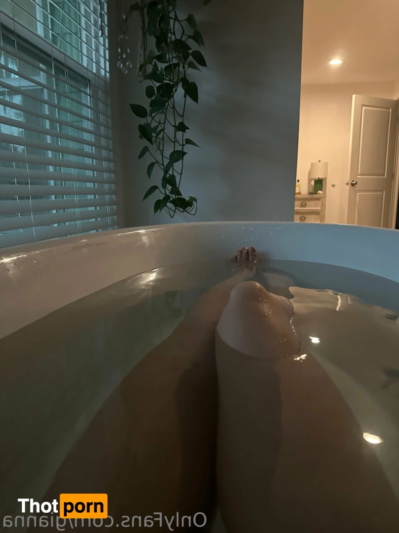 Gianna Nicole 12784494