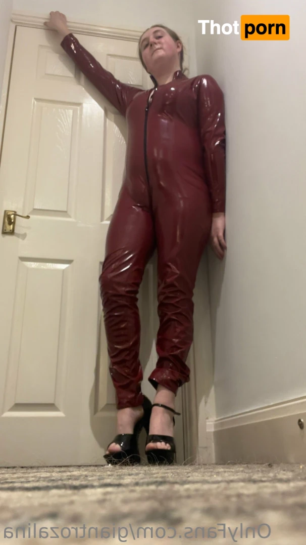 🥀The not-so-little Rose 🥀 15374380