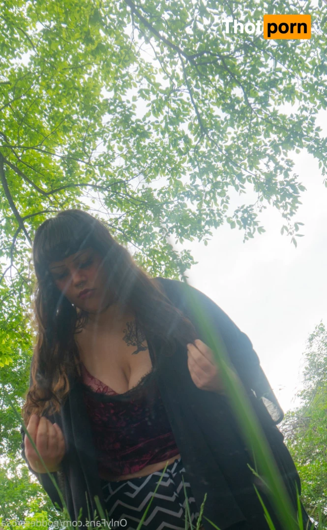 Goddess Rosa 5546042