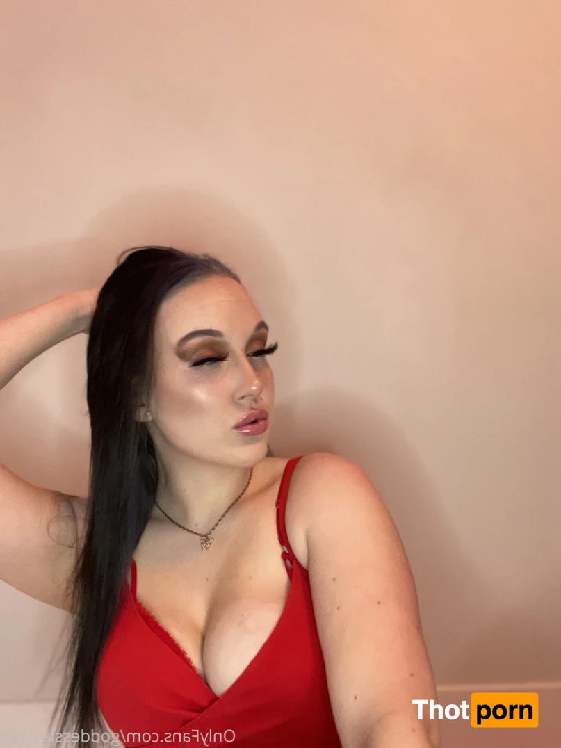 Goddess Layla🦋 5695608