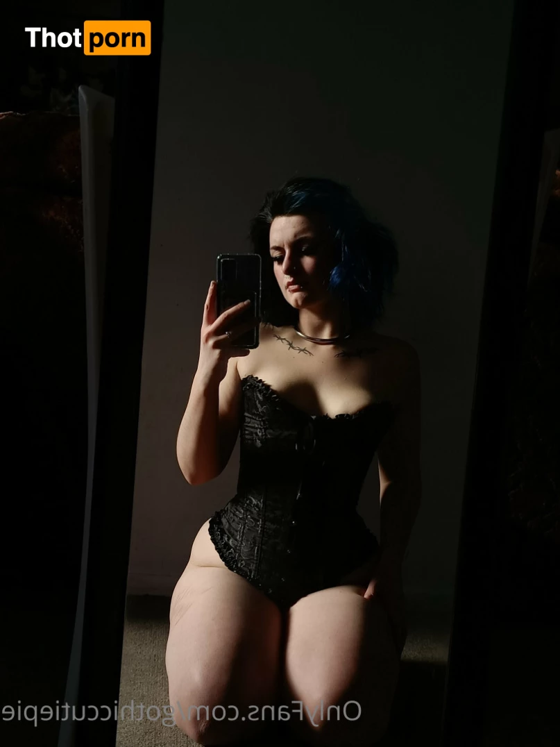 GothicLilGirl 5608194