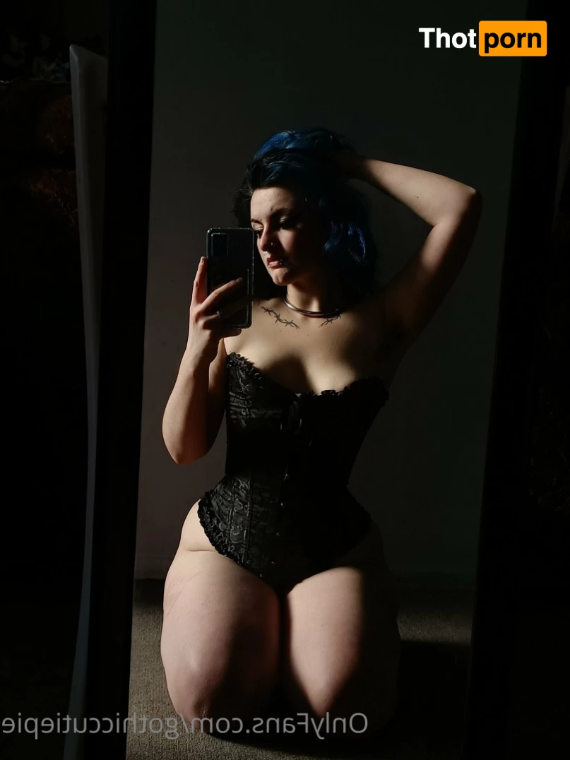 GothicLilGirl 5608224