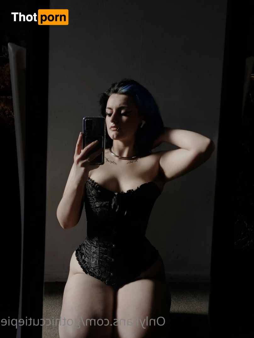 GothicLilGirl 5608349