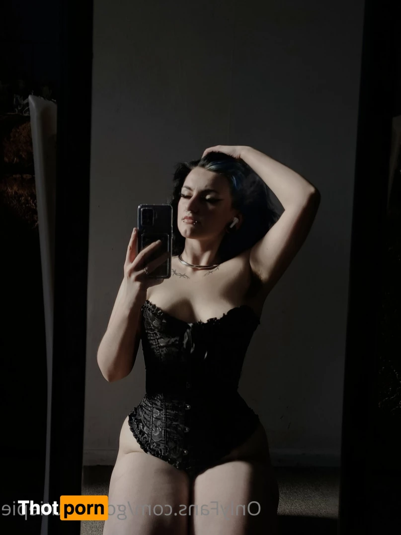 GothicLilGirl 5608521