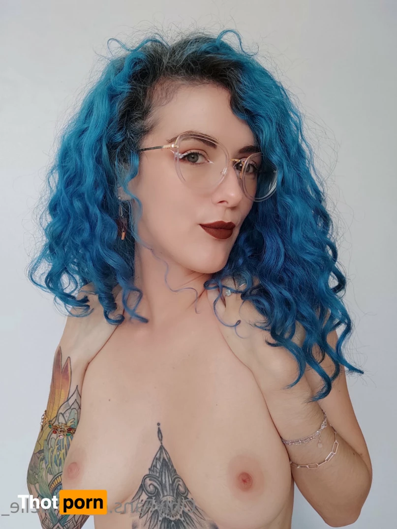 Haelle ⚜️🐍 5785397