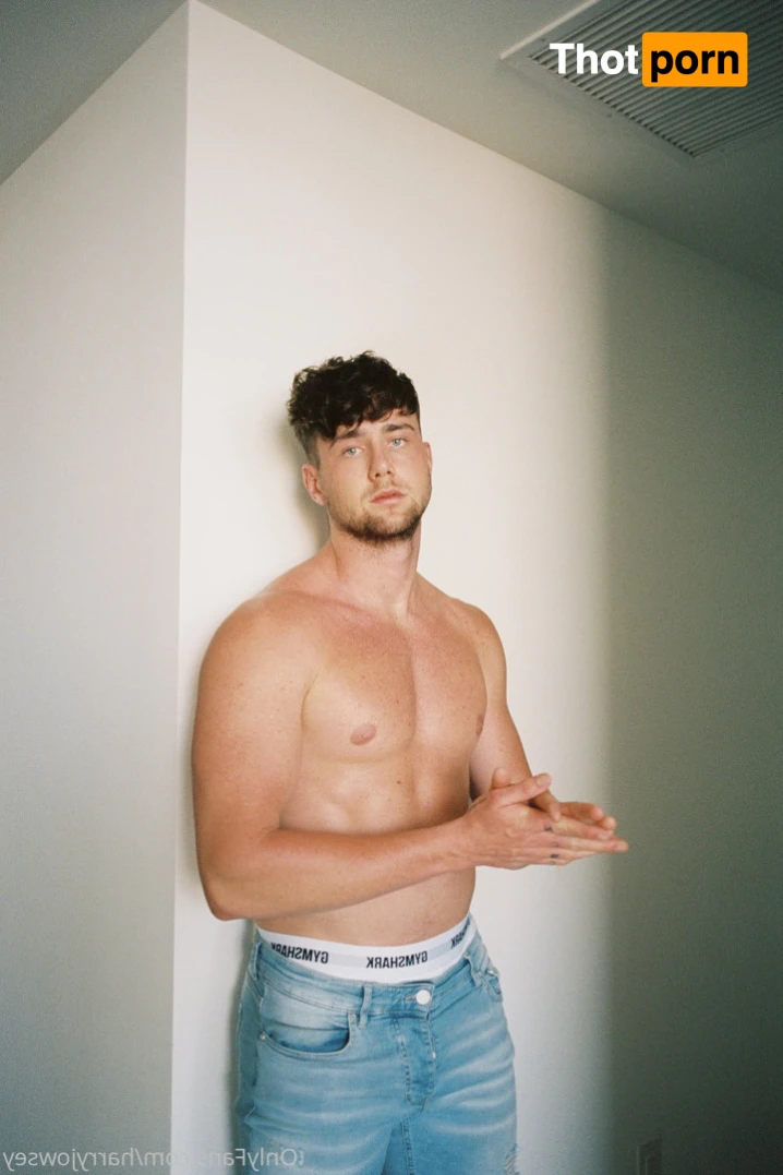 Harry Jowsey 11972177