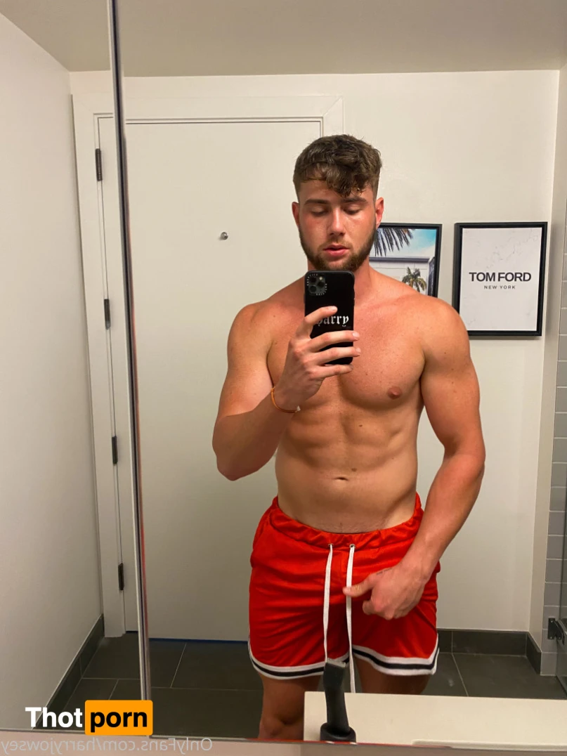 Harry Jowsey 11975585